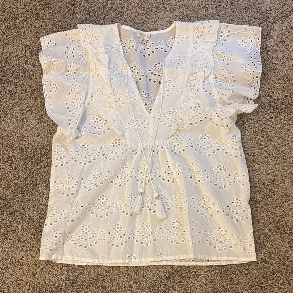 Nicole Miller White Flutter Sleeve Blouse with Tie Front